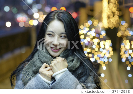 Seoul Myeongdong Night 37542928