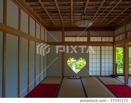 Nishishin Gakudo and Inugami window 37545173