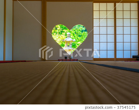 Nishishin Gakudo和Inugami窗口 37545175