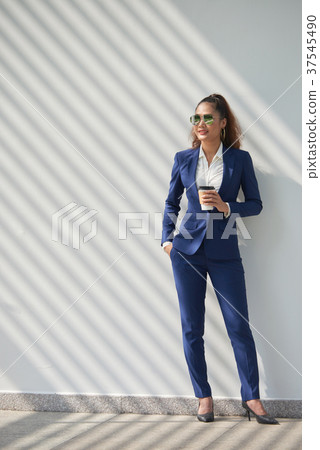 Successful business lady 37545490