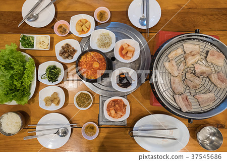 Korean pickle and seasoning vegetables meat Korean pickle and seasoning vegetables meat 37545686