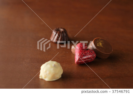 Valentine image Sweet chocolate Valentine image Sweet chocolate 37546791