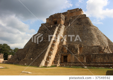 Wizards pyramid Uxmal ruins World heritage Maya ruins Mexico Wizards pyramid Uxmal ruins World heritage Maya ruins Mexico 37549592