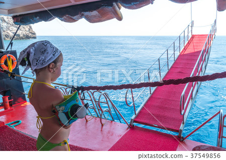 A little girl traveling across the Mediterranean 37549856