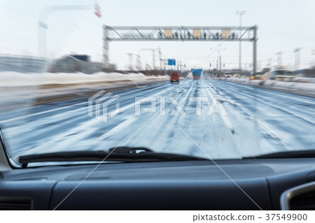 Car driving Orbis (Bokeh, blur expression) 37549900