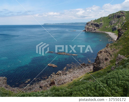 初夏的神之角 初夏的神之角 37550172