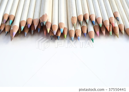 Lots of colored pencils 37550441