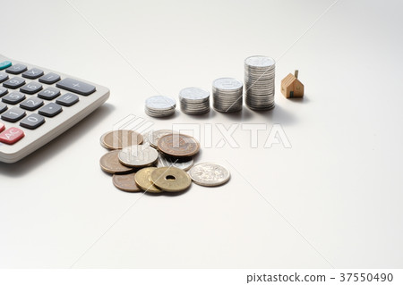 日本的錢和計算器 37550490