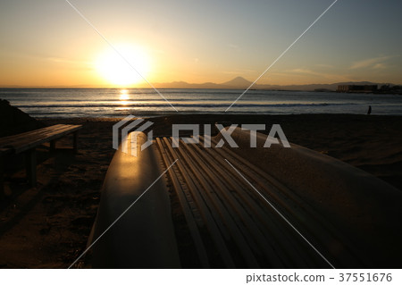在Hachinomachi Ichinoshiki海岸的日落 在Hachinomachi Ichinoshiki海岸的日落 37551676