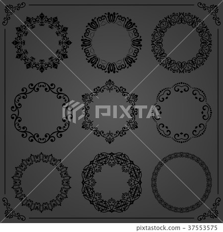 Vintage Set of Round Elements Vintage Set of Round Elements 37553575