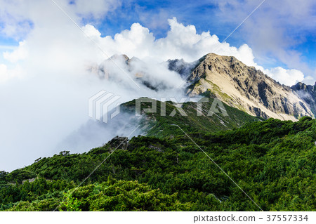 玉山南峰之風雲 37557334