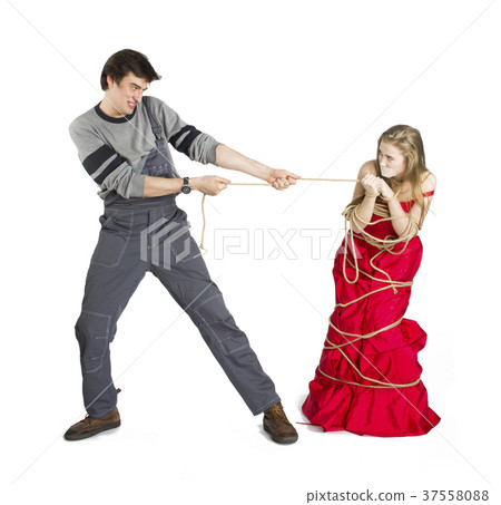 Concept of mesalliance and unequal match. 37558088