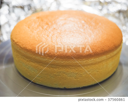 chiffon cake 37560861