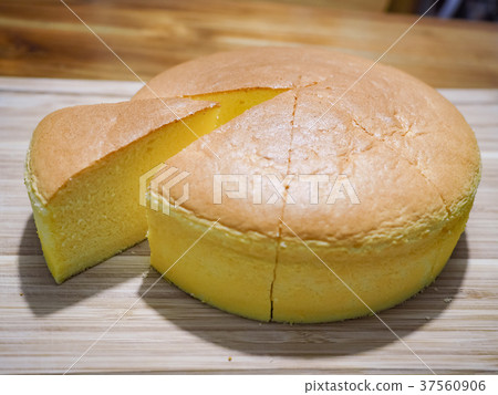 chiffon cake 37560906