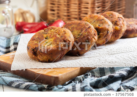 Indian snack made of boiled potatoes Indian snack made of boiled potatoes 37567508