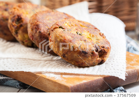 Indian snack made of boiled potatoes Indian snack made of boiled potatoes 37567509