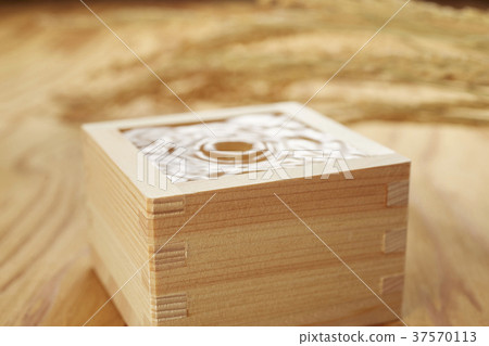 Sake sauce that enters the bathroom 37570113