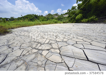 Mud, volcano, mud, geological landscape, bad land, land, surface, crack, dry, drought, drought, crack Mud, volcano, mud, geological landscape, bad land, land, surface, crack, dry, drought, drought, crack 37584578