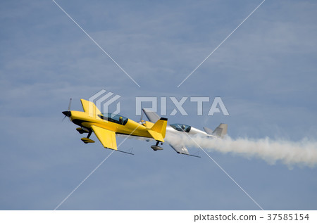 雜技飛行 37585154