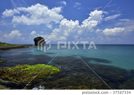 船帆石,公園,珊瑚礁海岸,墾丁,墾丁國家公園,岩石景觀,地質,海,海岸,晴朗,臺灣,屏東,恆春 船帆石,公園,珊瑚礁海岸,墾丁,墾丁國家公園,岩石景觀,地質,海,海岸,晴朗,臺灣,屏東,恆春 37587334