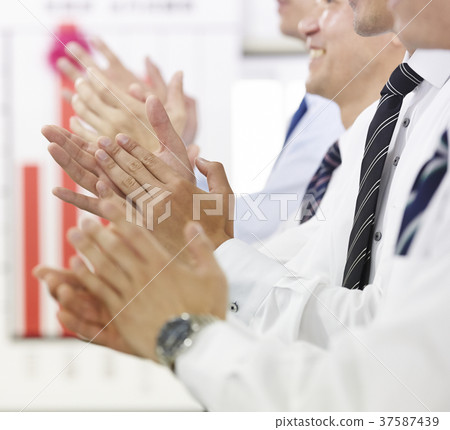 Business man 37587439