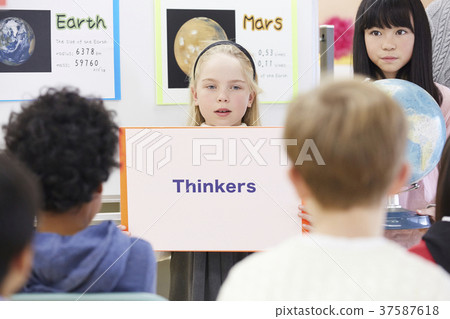 International school class announcement International school class announcement 37587618
