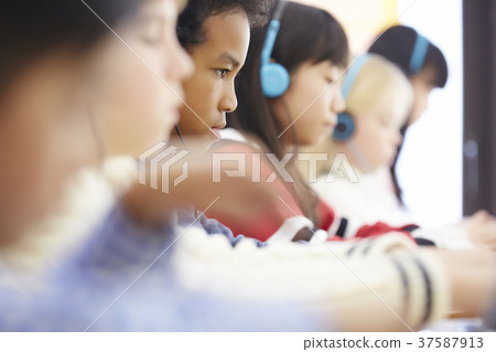 國際學校在線課程 37587913