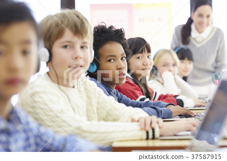 國際學校在線課程 37587915