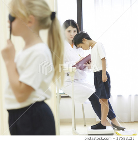 小學的孩子 37588125