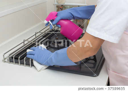Cleaning the gas table Cleaning the gas table 37589635