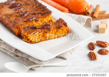 Healthy alternative vegan carrot cake Healthy alternative vegan carrot cake 37591087
