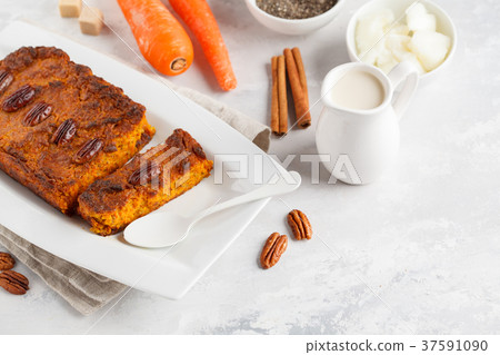 Healthy alternative vegan carrot cake Healthy alternative vegan carrot cake 37591090