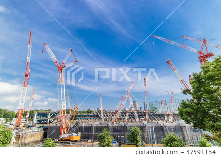 與一個大建造場所的都市風景 37591134