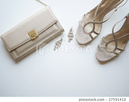 flat lay woman accessories. 37591418