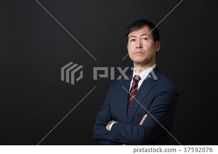 middle businessman middle businessman 37592076