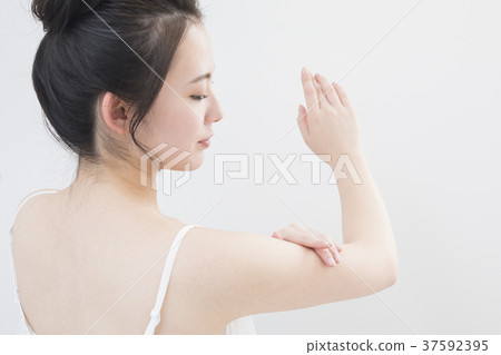 Beauty image 37592395