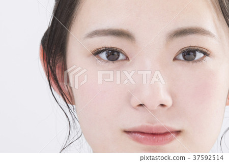 Beauty image 37592514