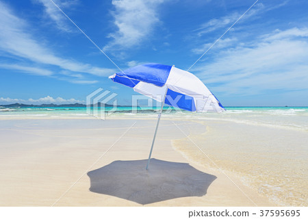 Landscape with Tropical Okinawa umbrella 37595695