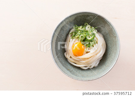 Kamadama Udon 37595712