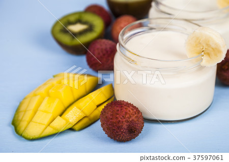 Yogurt with tropical fruits Yogurt with tropical fruits 37597061