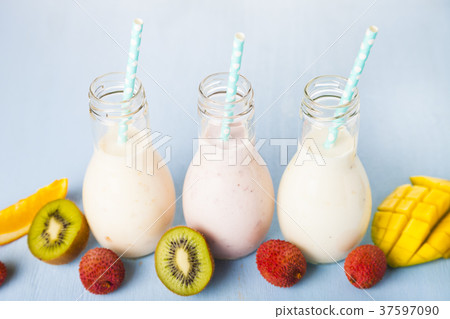 Smoothies with tropical fruits 37597090