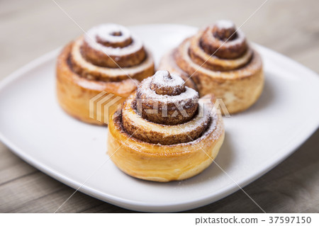 Fresh homemade buns with cinnamon 37597150