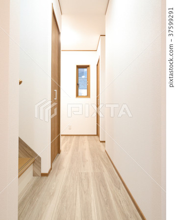 新房一樓走廊 37599291