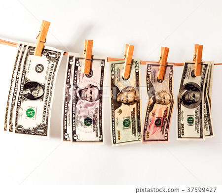 dollars weigh on the rope 37599427