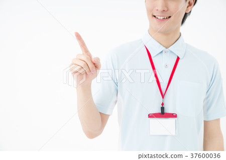 馬球襯衫的男性工作人員 37600036