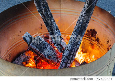 篝火 篝火 37600225