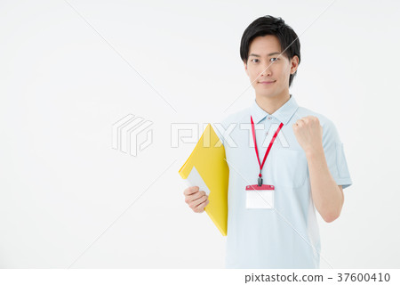 馬球襯衫的男性工作人員 37600410