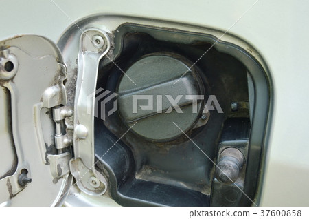 car fuel tank lid opened in parking 37600858