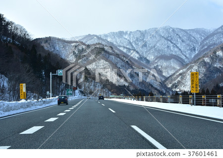 關越高速公路冬季風景 37601461