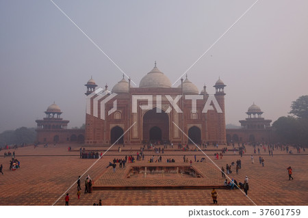 At Agra Taj Mahal At Agra Taj Mahal 37601759